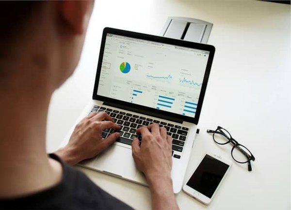 Comment les librairies peuvent-elles utiliser le marketing digital pour attirer plus de clients ?